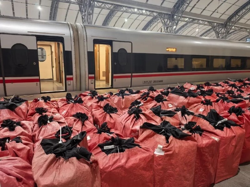 京东快递宣布上线新服务 高铁运输跨城最快4小时达今日，京东物流宣布，京东快递正式推出跨城急送与极速派送两大时效新品