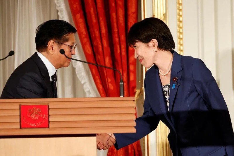 日本菲律宾将讨论信息共享协议 促进武器交易日本和菲律宾宣布，双方将就一项共享机密信息的协议展开谈判，以使东京能够加大向马尼拉转移军事装备的力度，包括军舰