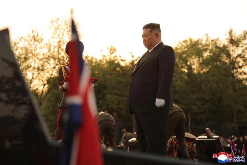 金正恩会见青年同盟代表 称青年是推动朝鲜国家目标“先锋队”朝鲜官方媒体报道，最高领导人金正恩会见社会主义爱国青年同盟代表