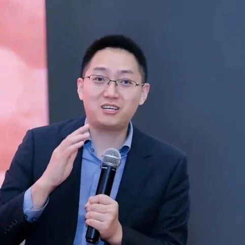 “你们找不到工作是应该的”，粉笔张小龙反手给了客户一巴掌via 凤凰网财经
