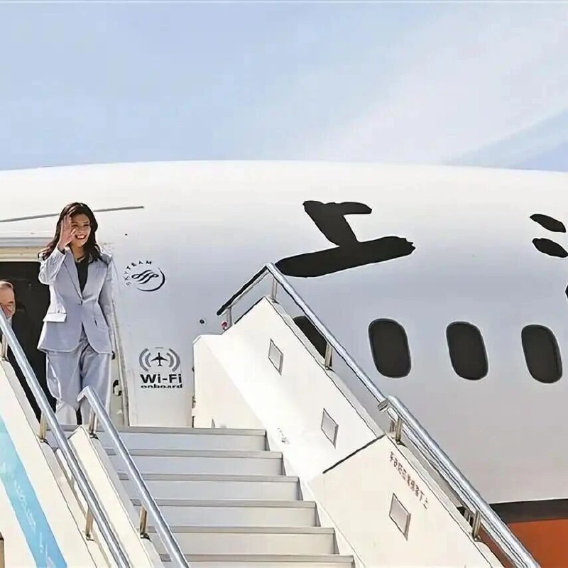 国台办：郑丽文主席率团访陆顺应岛内主流民意，会得到台湾民众肯定和支持via 界面新闻