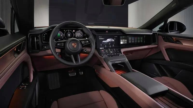 2.5秒破百！保时捷纯电Cayenne Turbo北京车展上市 售111.8万元起在日前开幕的2026北京国际车展上，保时捷带来了旗下首款纯电动卡宴Turbo车型