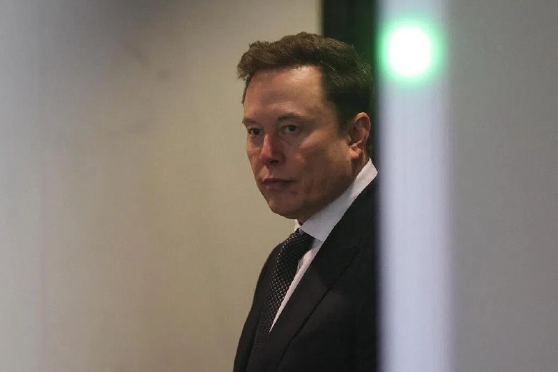 马斯克：不会出售所持SpaceX公司股份美国电动车巨头特斯拉首席执行官马斯克表明不会出售太空探索技术公司（SpaceX）的股份