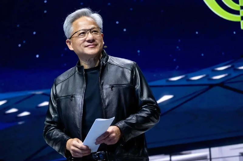 NVIDIA黄仁勋：7nm工艺已经足够好 HBM也不一定需要EUVAI芯片需要极高的性能与能效才有助于降低运营成本，当前的顶级AI芯片已经转向3nm、2nm工艺，然而NVIDIA CEO黄仁勋表示中国企业就算用7nm的工艺也很能打