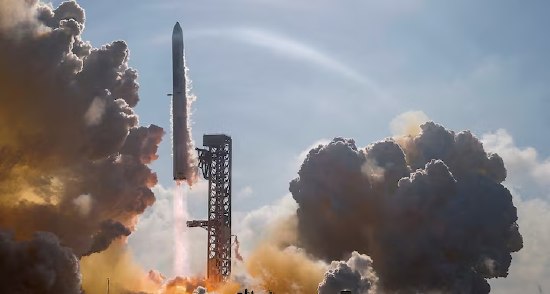 加密市场押注SpaceX上市首日较IPO价格溢价20% 估值达2.2万亿美元加密市场交易员正在无视SpaceX的预期IPO价格，在这家埃隆·马斯克旗下火箭、卫星和人工智能公司上市交易前，给出更高估值