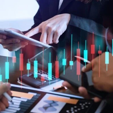 6月5日上午，三大指数全线翻红，沪指上涨0.22%，深证成指上涨0.03%，创业板指上涨0.25%