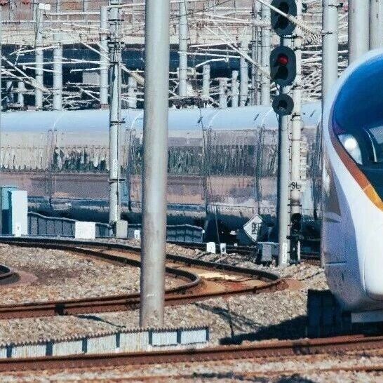 超大特大城市，正在拼命建“第二高铁”via 凤凰网财经