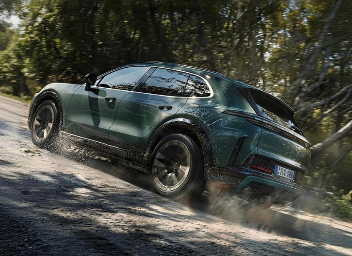 2.5秒破百！保时捷纯电Cayenne Turbo北京车展上市 售111.8万元起在日前开幕的2026北京国际车展上，保时捷带来了旗下首款纯电动卡宴Turbo车型
