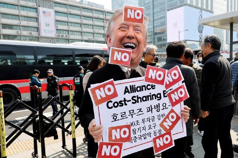 特朗普：韩国爆炸商船脱离队伍单独行动时遭袭美国总统特朗普说，日前在霍尔木兹海峡爆炸的韩国货船，因脱离队伍单独行动而遭到伊朗攻击