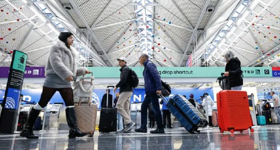 美国联邦航空管理局将削减美国大型机场航班量 缓解航班延误美国联邦航空管理局（FAA）周四宣布，将对芝加哥奥黑尔国际机场实施航班缩减管控