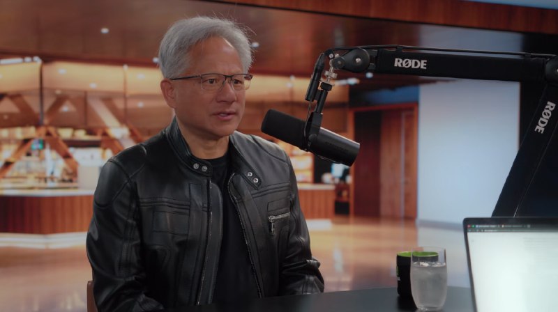 黄仁勋：中国没有AI芯片纯属无稽之谈、只要他们愿意可无限堆算力NVIDIA CEO黄仁勋在Dwarkesh Patel播客节目中谈及中国市场时，对“中国无法获得AI芯片”的观点进行了反驳