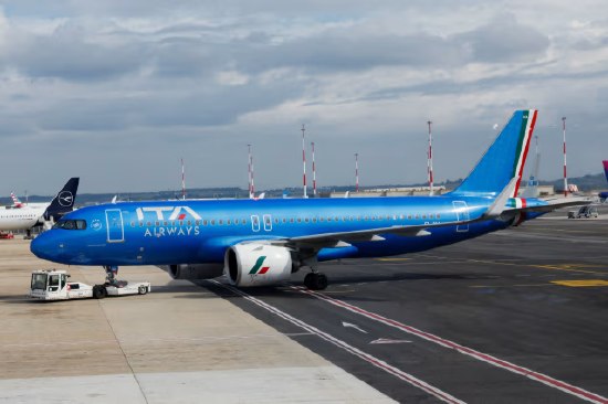 汉莎航空斥资近4亿美元收购意大利ITA航空多数股权德国汉莎航空宣布，将斥资近 4 亿美元收购意大利 ITA 航空多数股权，进一步把这家原意大利航空（Alitalia）整合纳入自身运营体系