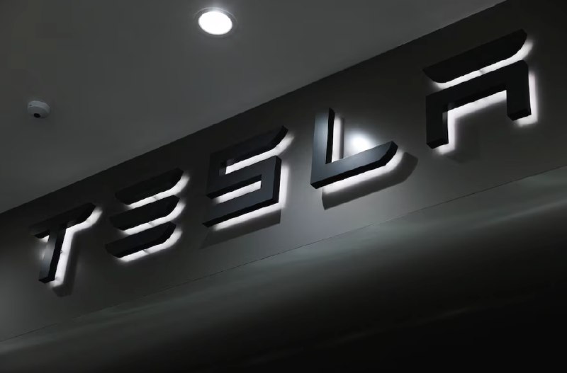 特斯拉超级芯片工厂招募台湾工程师4月17日，据路透社报道，根据特斯拉官网上的招聘信息，该公司正在台湾地区为其Terafab超级芯片工厂招募半导体工程师