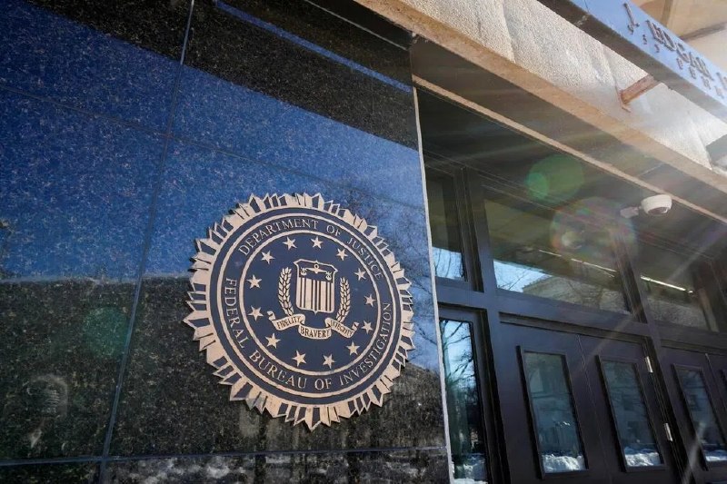 FBI警告：中国黑客一旦离开本国就可能被捕美国联邦调查局（FBI）高级官员说，中国政府雇佣黑客的生态系统已经“失控”，并为网络犯罪分子提供了“某种合理推诿的借口”