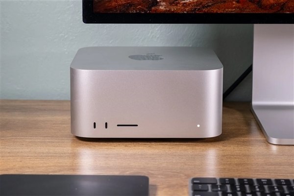 二手M3 Ultra版Mac Studio涨到170000元搭载M3 Ultra芯片的Mac Studio目前在二手市场上价格已经完全失控，512GB统一内存版本标价高达25000美元（约17万元人民币）