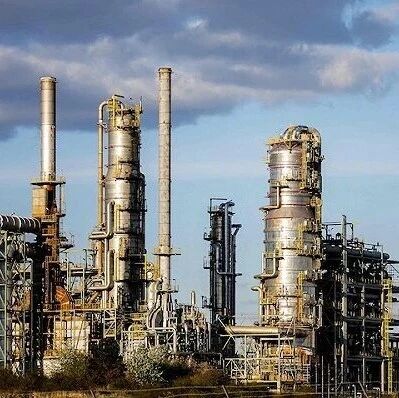 氦气告急、价格翻倍，中东战火灼伤高科技via 界面新闻