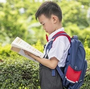 教育部：义务教育学校严禁设立重点班、实验班、快慢班via 界面新闻